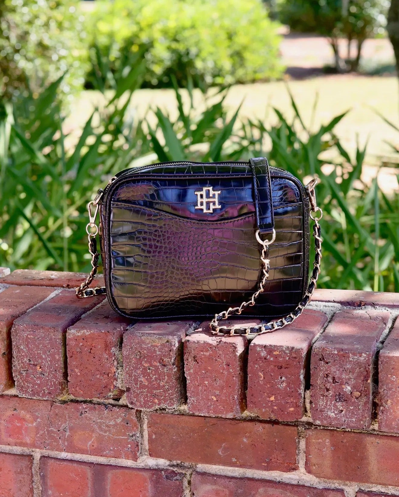 Caroline Hill Fiona Crossbody in Ebony