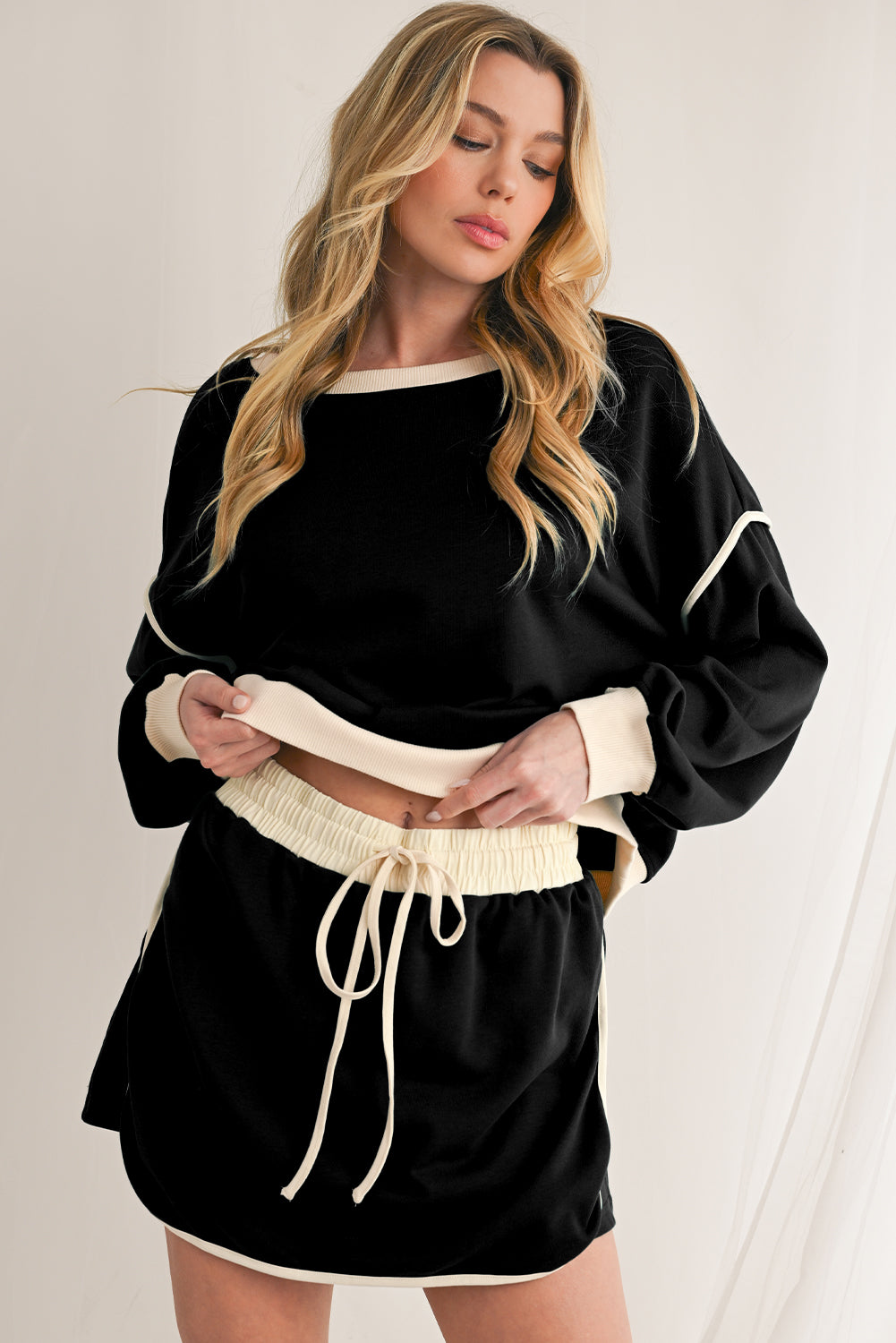 Coffee Contrast Trim Loose Pullover and Lace-up Waist Skort Set