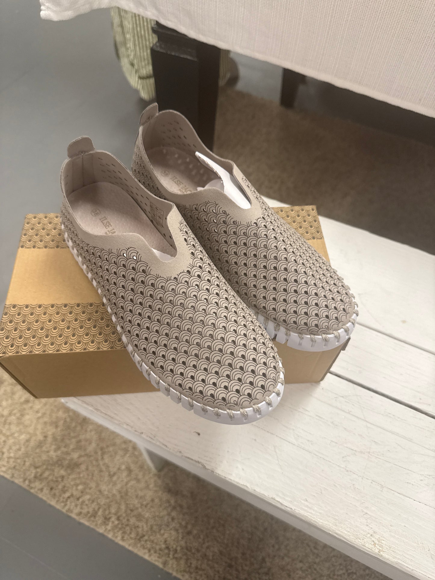 Isle Jacobsen Tulip Shoes