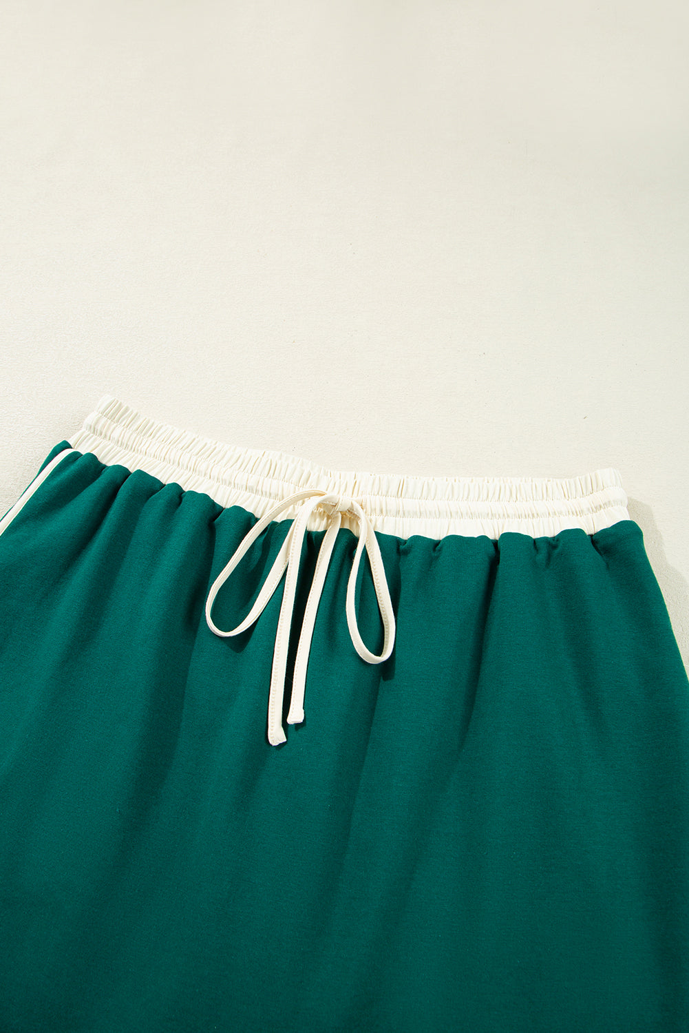 Evergreen Plus Size Contrast Trim T Shirt and Skort Two Piece Set