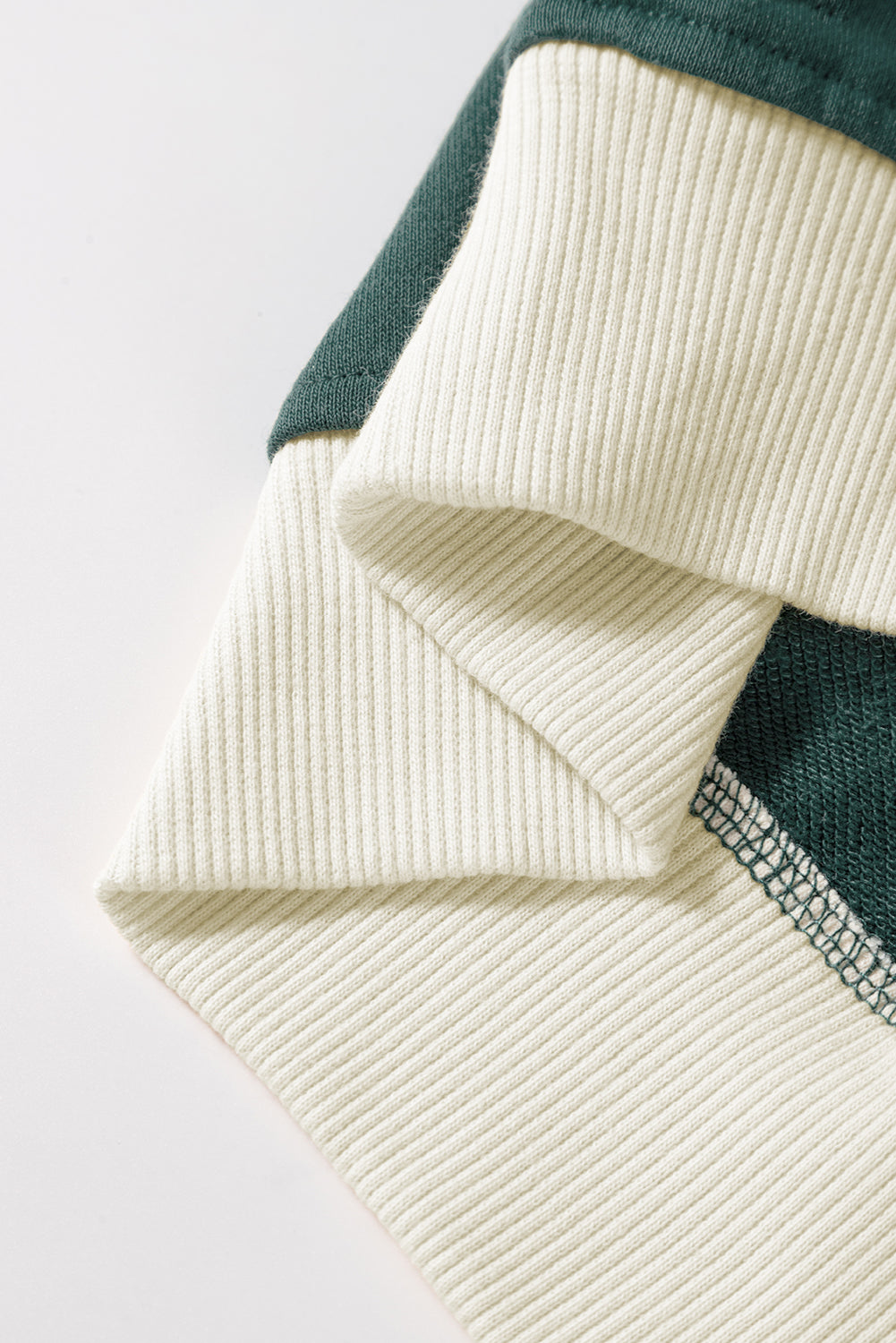 Rose Red Contrast Trim Loose Pullover and Lace-up Waist Shorts Set