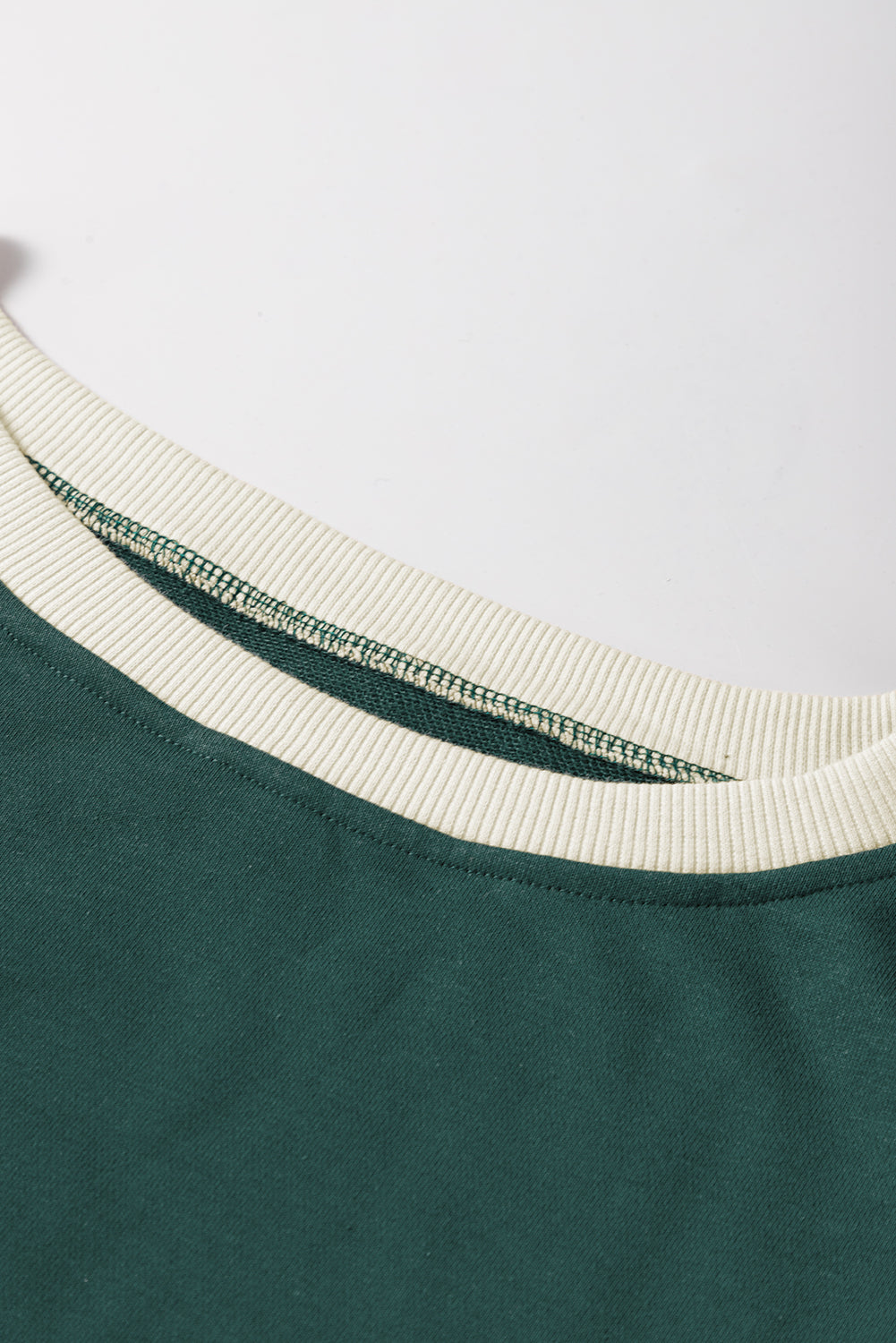 Rose Red Contrast Trim Loose Pullover and Lace-up Waist Shorts Set